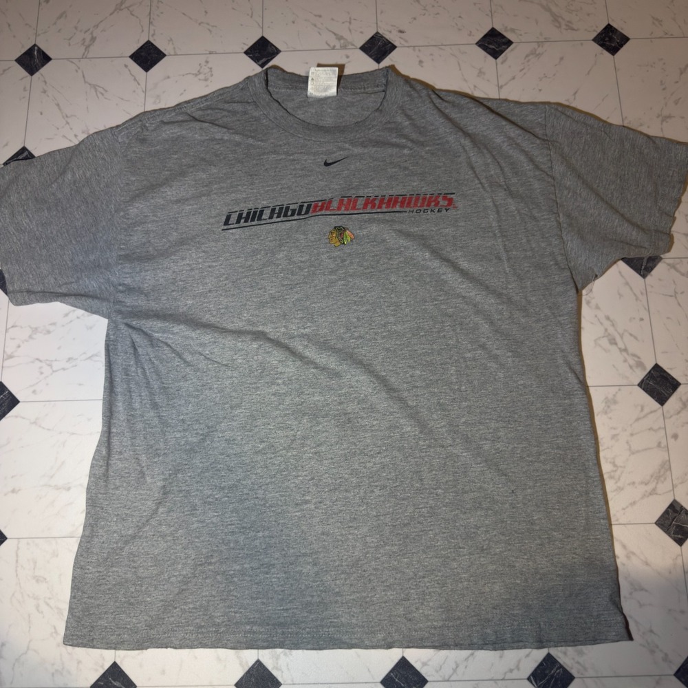 Vintage Nike Chicago Blackhawks Hockey T-Shirt Size L